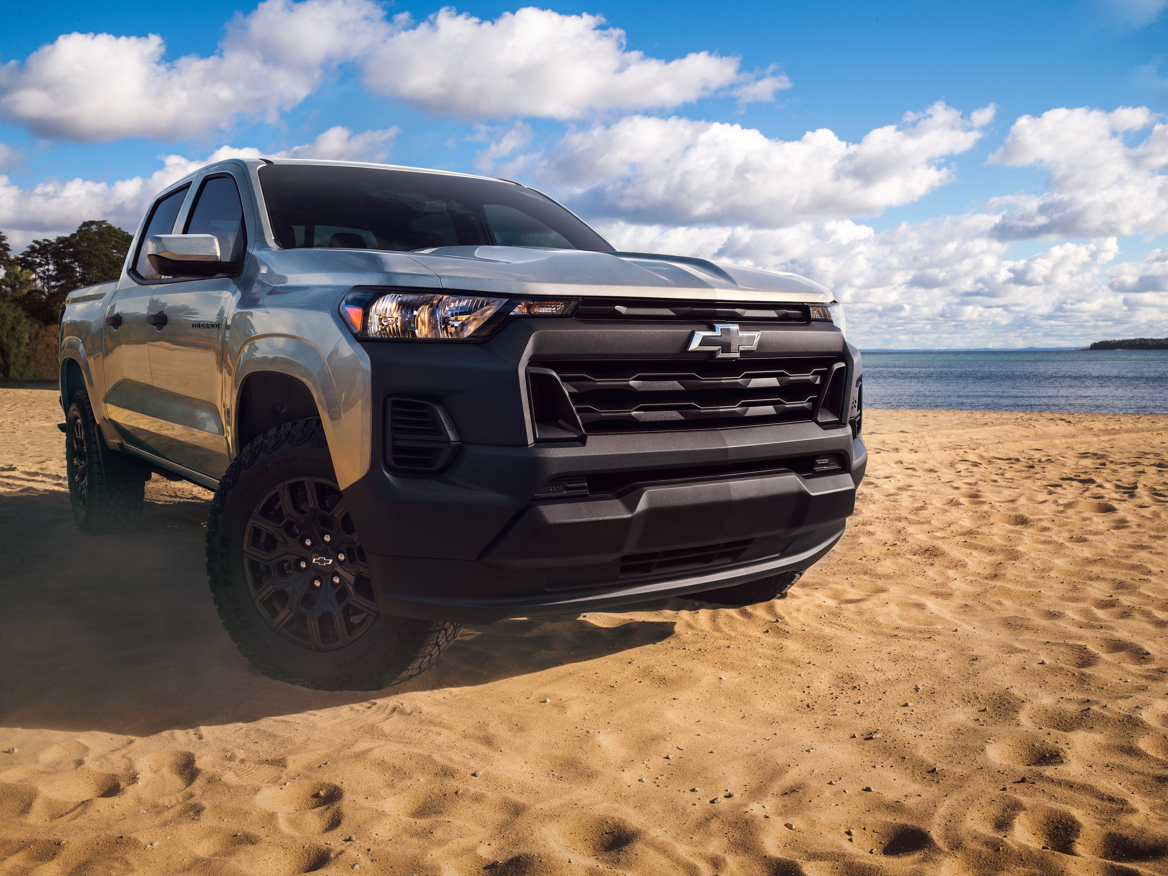 2027-Chevrolet-Colorado-4WT-CrewCab-Truck-L02.jpg